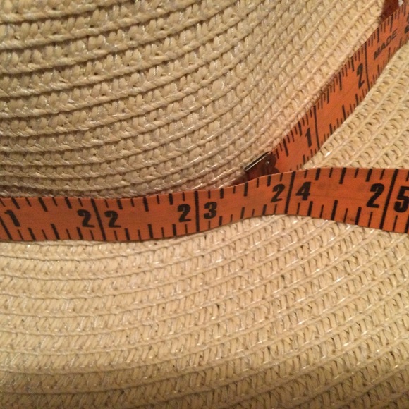 Cute Hat for the Summer Sun, the Beach and More! - Picture 5 of 5